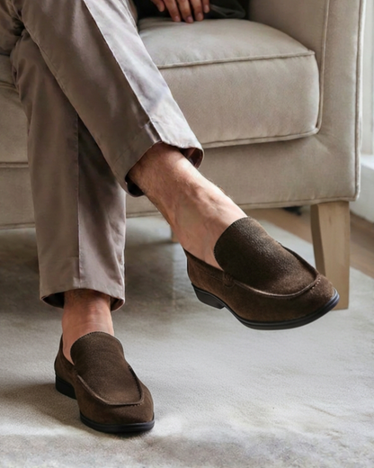 Mocassins en daim à semelle noire